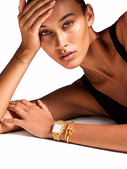 Composition Golden Muse